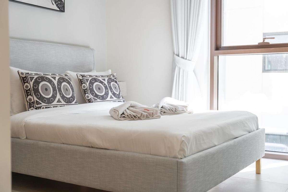 Elegant 4-Bedroom Apartment Perfect For Families In Dubai Creek Harbour Exterior foto